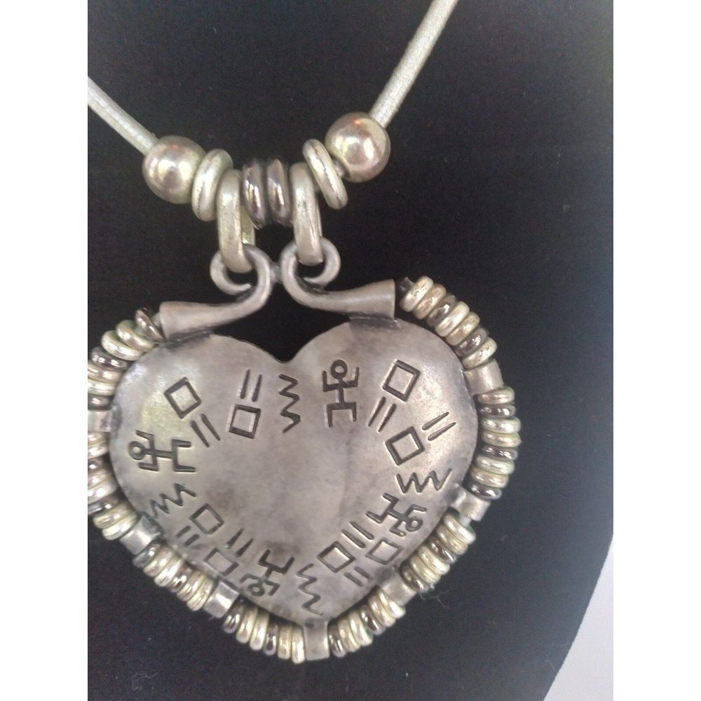 Heart‎ Shaped Unique Designs Silver Pendant with Rope Necklace